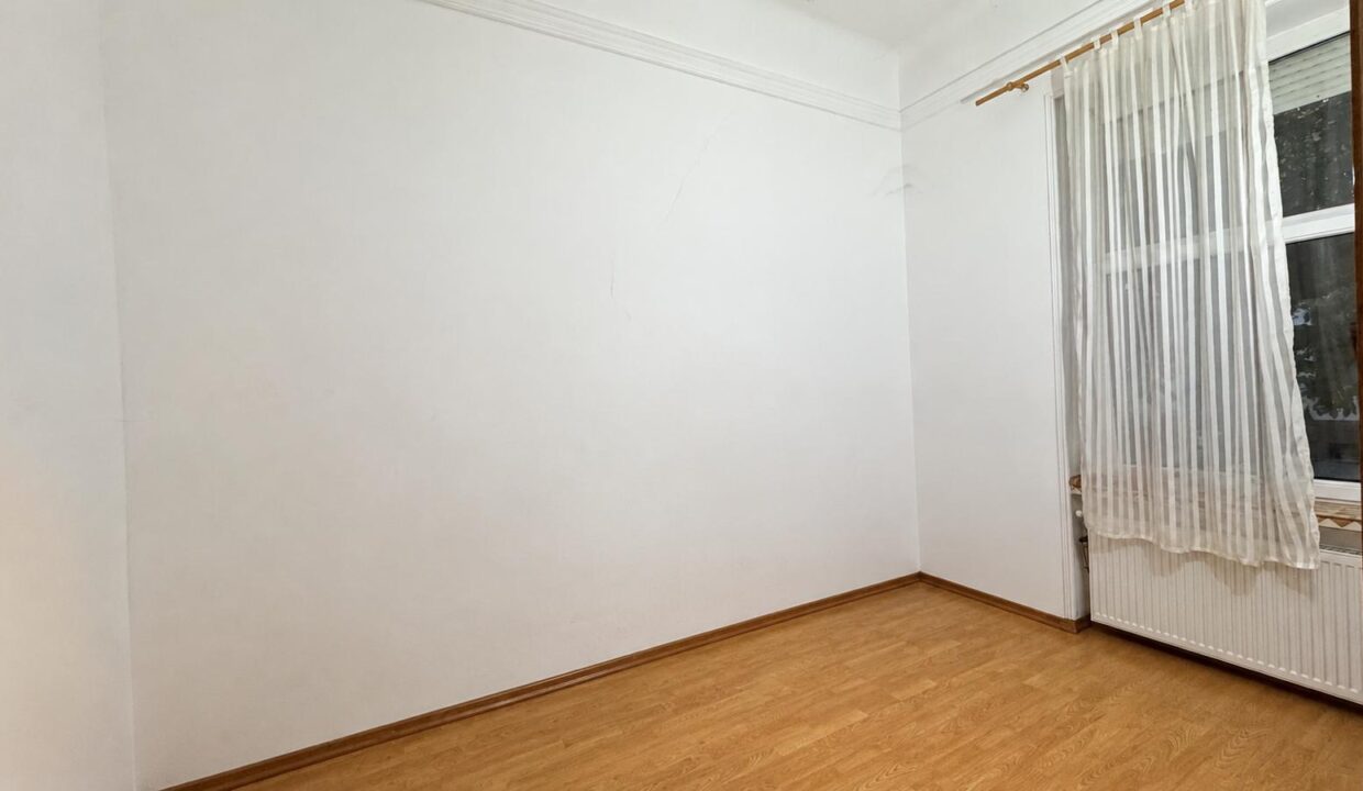 AP1562-Geta-Apartament 3 cam. de vanzare – str. M. Eminescu 10