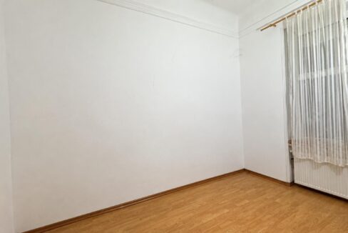 AP1562-Geta-Apartament 3 cam. de vanzare – str. M. Eminescu 10