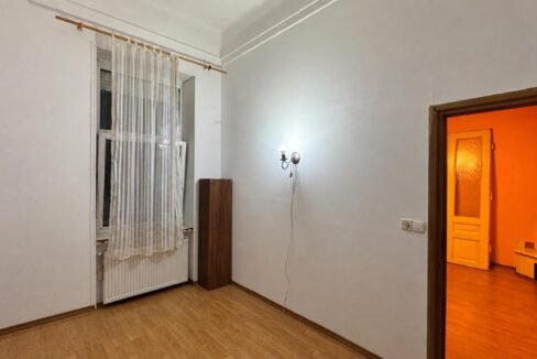 AP1562-Geta-Apartament 3 cam. de vanzare – str. M. Eminescu 12