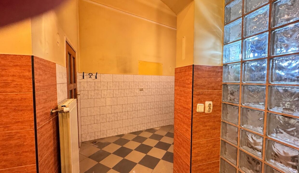 AP1562-Geta-Apartament 3 cam. de vanzare – str. M. Eminescu 18