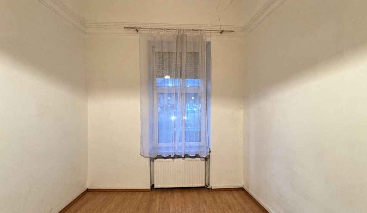 AP1562-Geta-Apartament 3 cam. de vanzare – str. M. Eminescu 19