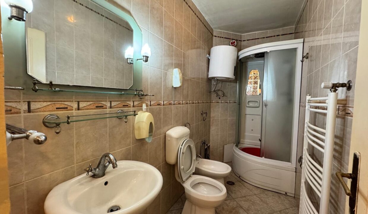AP1562-Geta-Apartament 3 cam. de vanzare – str. M. Eminescu 23