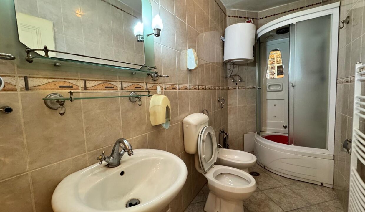 AP1562-Geta-Apartament 3 cam. de vanzare – str. M. Eminescu 24