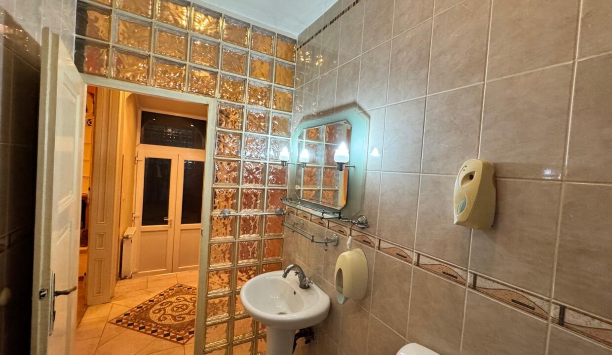 AP1562-Geta-Apartament 3 cam. de vanzare – str. M. Eminescu 25