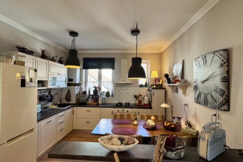 AP1565-Geta-Apartament 3 cam. de vanzare – str. Olteniei 10