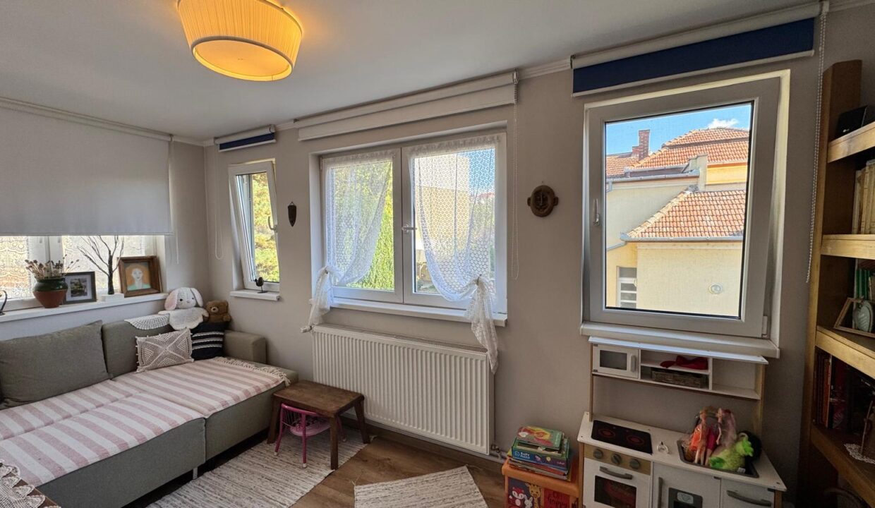 AP1565-Geta-Apartament 3 cam. de vanzare – str. Olteniei 29