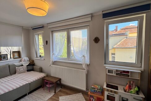 AP1565-Geta-Apartament 3 cam. de vanzare – str. Olteniei 29