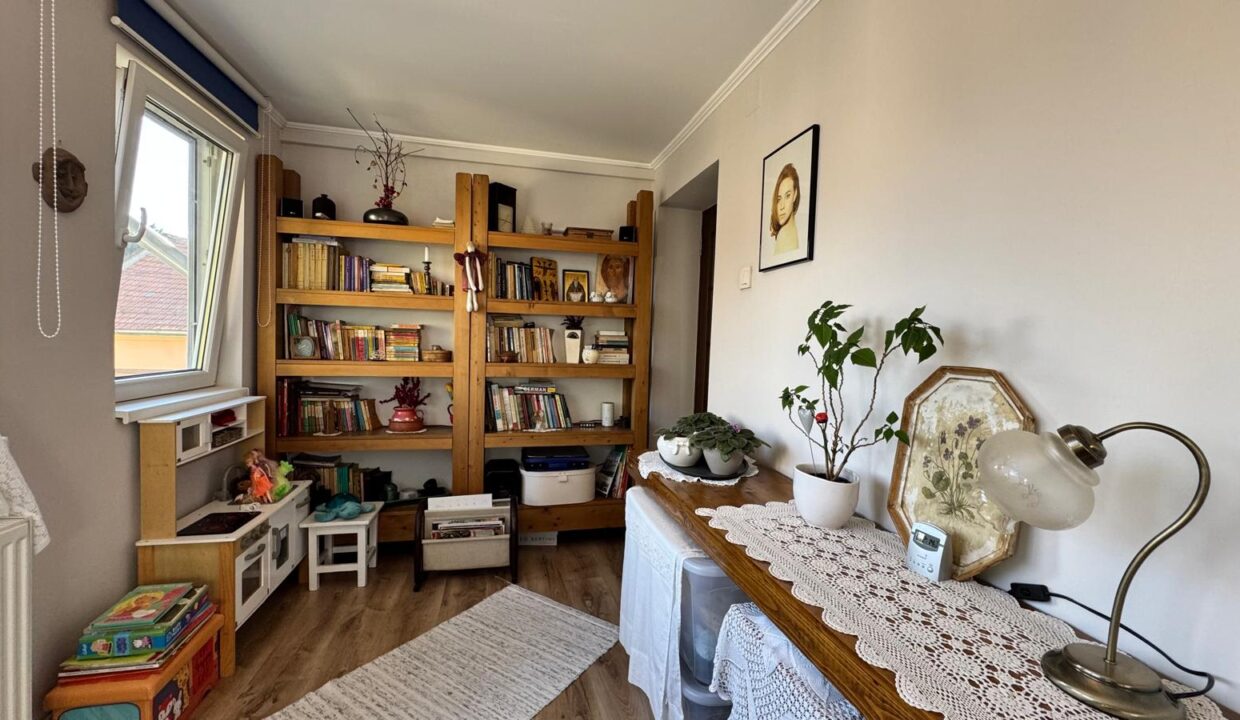 AP1565-Geta-Apartament 3 cam. de vanzare – str. Olteniei 32