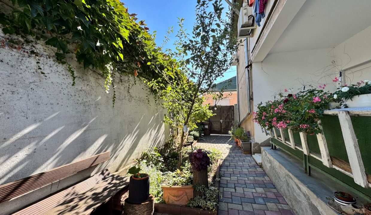 AP1565-Geta-Apartament 3 cam. de vanzare – str. Olteniei 46